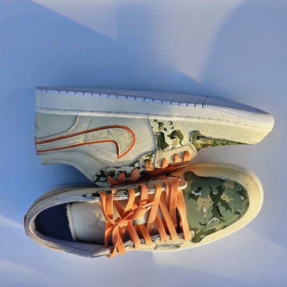 ORANGE SOULJA AJ1 SE - Picture 3 of 5